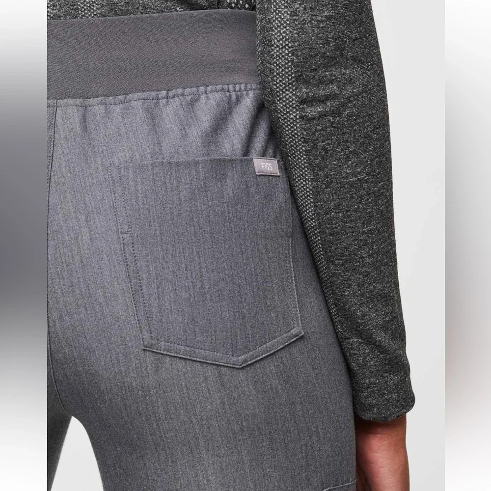 FIGS High-Waist Zamora Jogger Scrubs (Long) - Picture 4 of 7